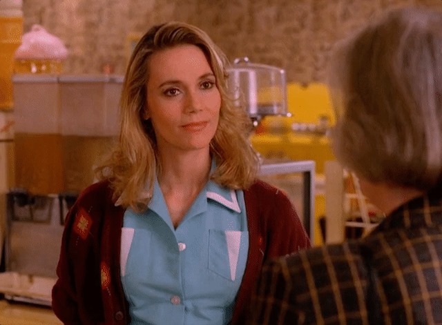 The Mysterious Allure of Peggy Lipton – Awardsdaily